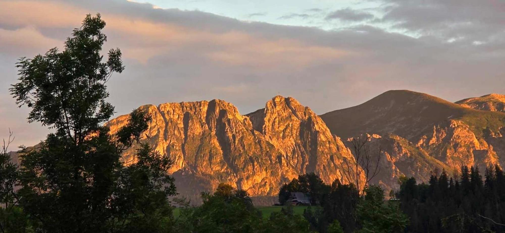 Pokoje U Nasyj Kasi โปโรนิน ภายนอก รูปภาพ