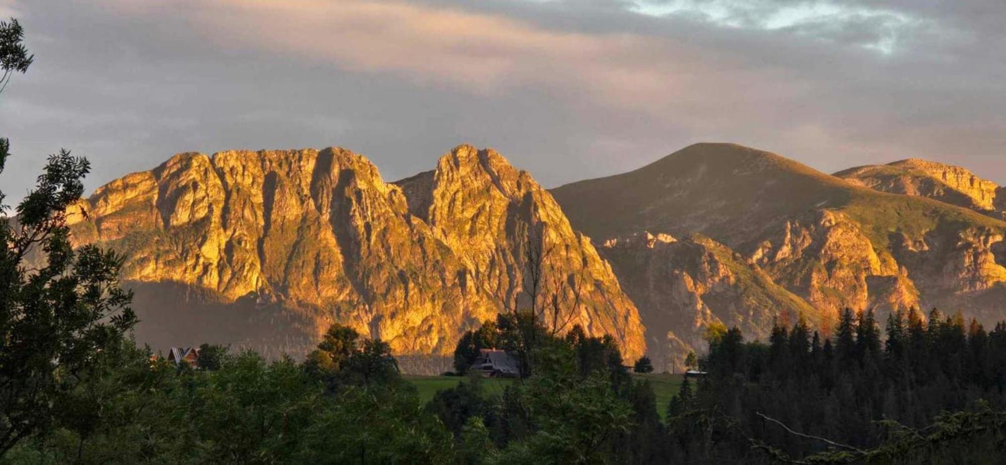 Pokoje U Nasyj Kasi โปโรนิน ภายนอก รูปภาพ